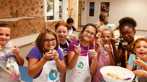 Vege-Cooking & Avacraft: A Wonderful Relationship