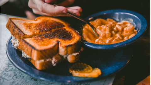 Toasted Tuna Sandwich w/ Mac n’ Cheese