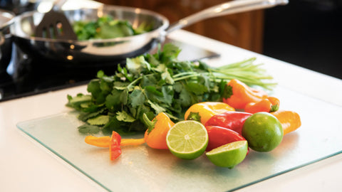 The Pros and Cons of Cast Iron vs Stainless Steel Cookware